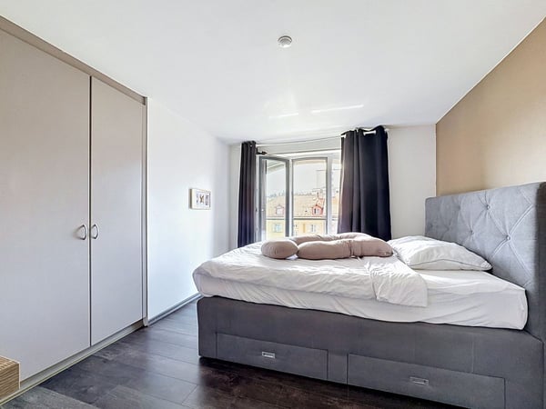 Lumière, hauteur, caractère : un duplex pas comme les autres à La Chaux-de-Fonds 8