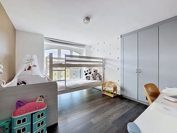 Lumière, hauteur, caractère : un duplex pas comme les autres à La Chaux-de-Fonds 9