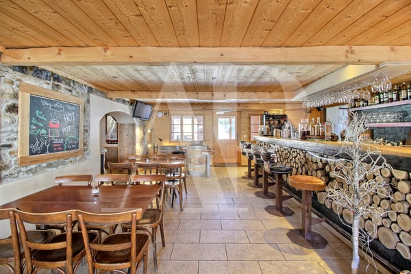 Restaurant avec chambres d'hôtes ski-in-out aux Crosets 3