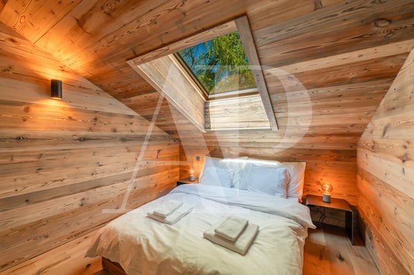 Avanthay Immobilier - Val-d'Illiez - Chalet d'exception en reconstruction - 6,5 pièces - 4 chambres 12