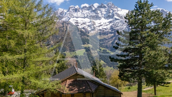Avanthay Immobilier - Val-d'Illiez - Chalet d'exception en reconstruction - 6,5 pièces - 4 chambres 3