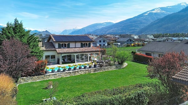 Ardon villa avec piscine sur 1'500 m²