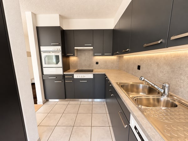 Spacieux appartement de 5.5 pièces avec terrasse à Saint-Imier 2