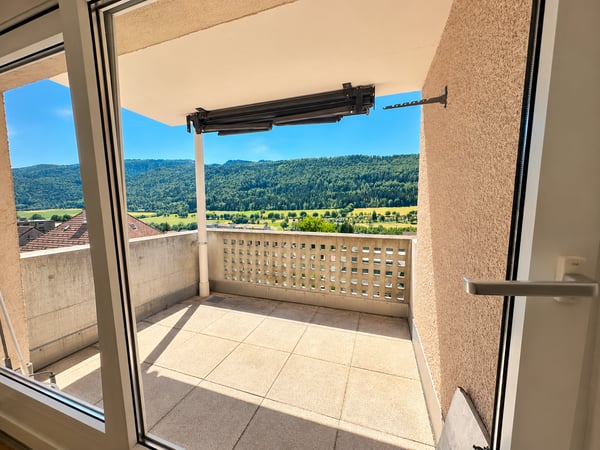 Spacieux appartement de 5.5 pièces avec terrasse à Saint-Imier 10