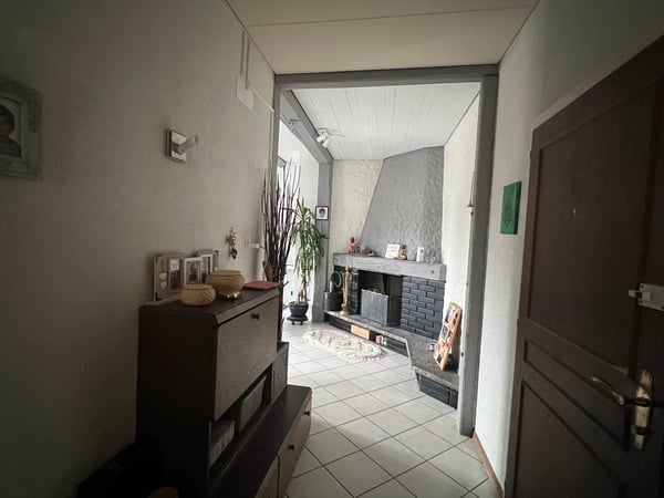 Charmant appartement de 4 pièces au rez-de-chaussée surélevé à La Chaux-de-Fonds 9