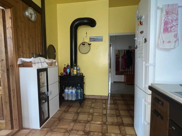 Charmant appartement de 4 pièces au rez-de-chaussée surélevé à La Chaux-de-Fonds 7