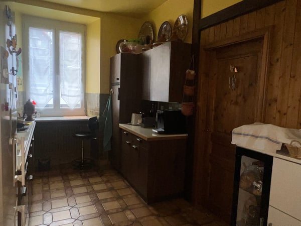 Charmant appartement de 4 pièces au rez-de-chaussée surélevé à La Chaux-de-Fonds 6