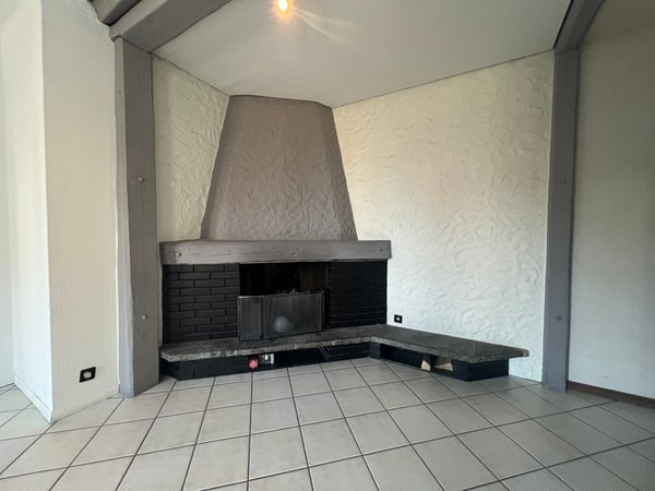 Charmant appartement de 2 pièces au rez-de-chaussée surélevé à La Chaux-de-Fonds 2