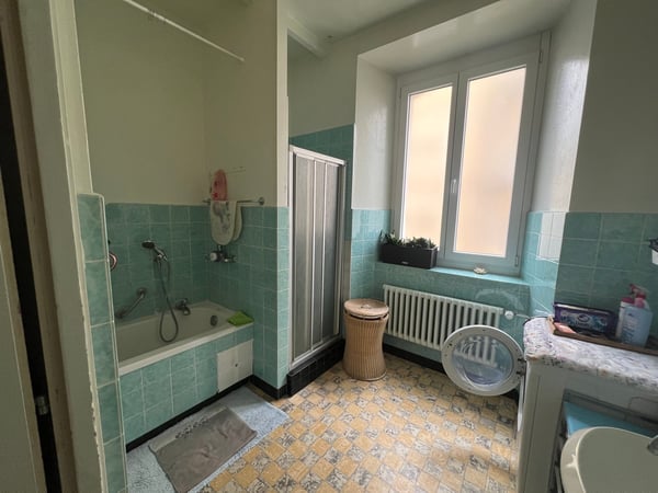 Charmant appartement de 4 pièces au rez-de-chaussée surélevé à La Chaux-de-Fonds 5