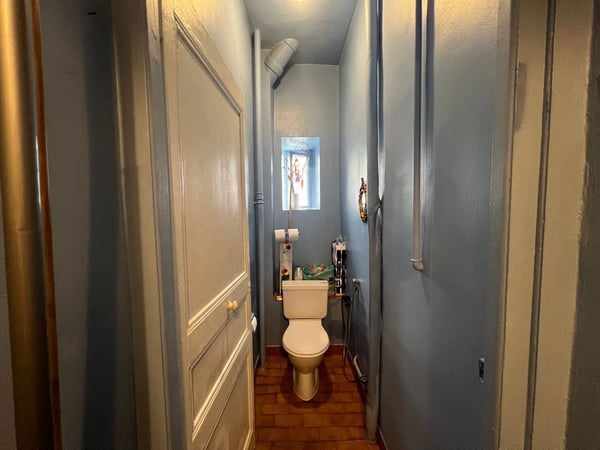 Charmant appartement de 4 pièces au rez-de-chaussée surélevé à La Chaux-de-Fonds 8