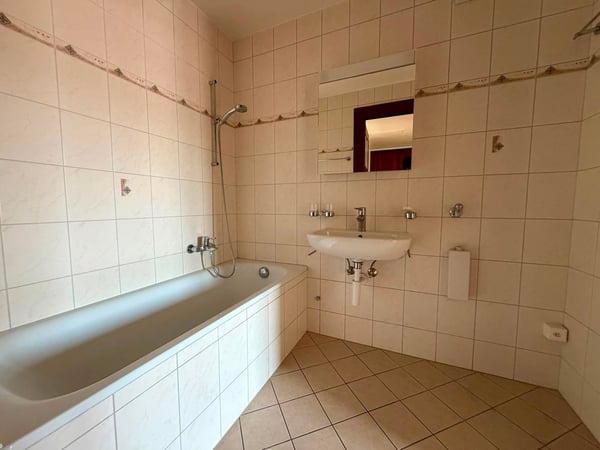Appartement lumineux de 3 pièces avec balcon à La Chaux-de-Fonds 7