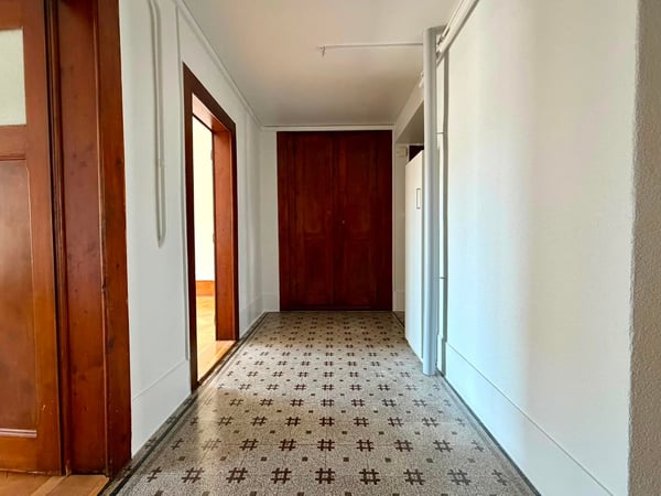 Appartement lumineux de 3 pièces avec balcon à La Chaux-de-Fonds 6