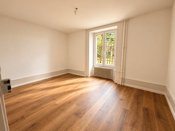 Charmant appartement de 3 pièces à Neuchâtel – Rez-de-chaussée surélevé avec balcon 2