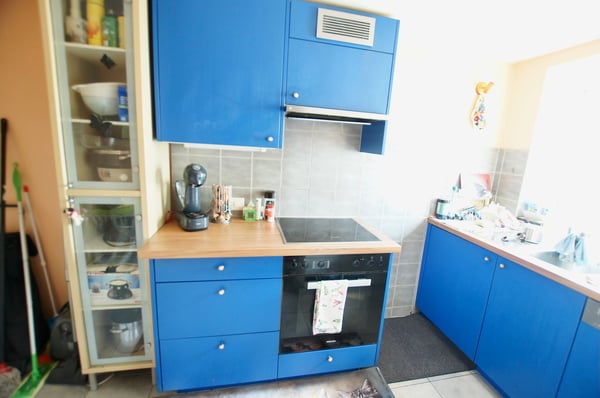 Immeuble rénové en 516 de 6 appartements + 1 Bar-Restaurant 5