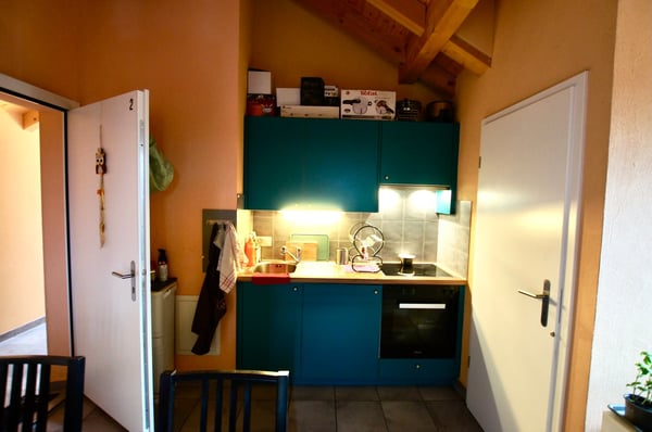 Immeuble rénové en 516 de 6 appartements + 1 Bar-Restaurant 9