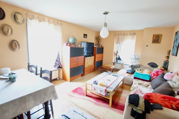 Immeuble rénové en 516 de 6 appartements + 1 Bar-Restaurant 6