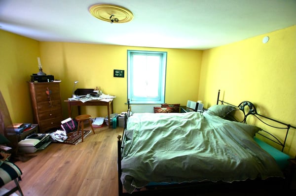 Immeuble rénové en 516 de 6 appartements + 1 Bar-Restaurant 8