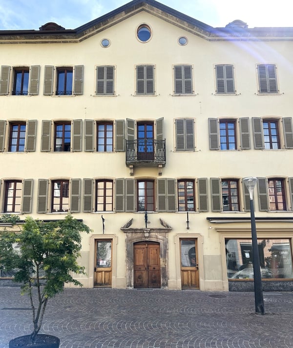 SION, magnfique 1.5 pièces aux combles - vieille ville 9