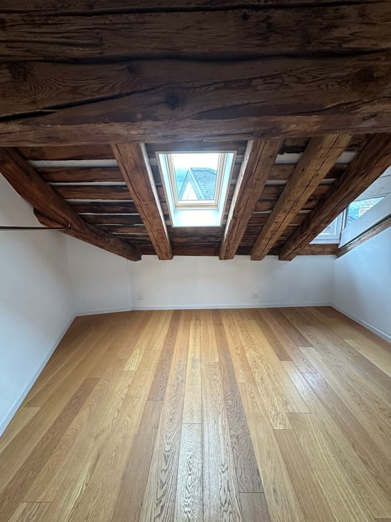 SION, magnfique 1.5 pièces aux combles - vieille ville 4