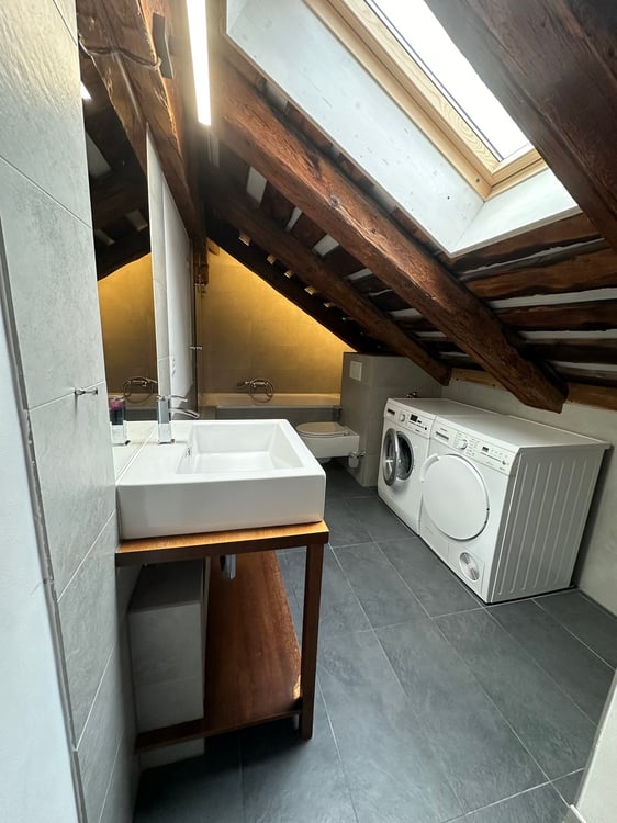 SION, magnfique 1.5 pièces aux combles - vieille ville 7