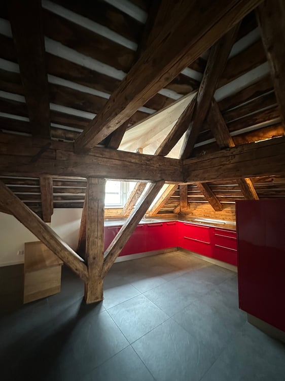 SION, magnfique 1.5 pièces aux combles - vieille ville 1