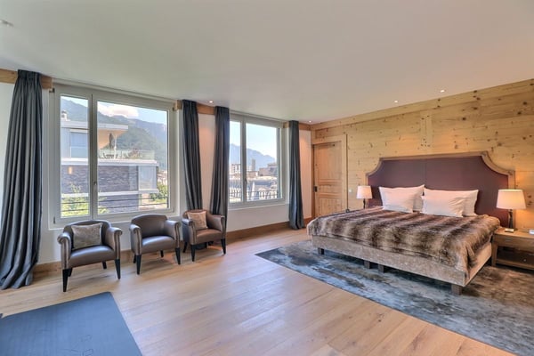 ATTIQUE EXCEPTIONNEL - VUE A 180° 11