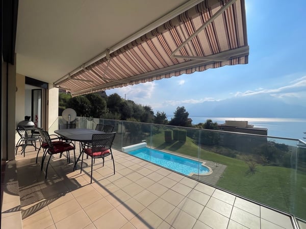 GRAND APPARTEMENT DE 5,5 PIECES AVEC LES COMMODITES D'UNE VILLA ET UNE TRES BELLE VUE PANORAMIQUE 1