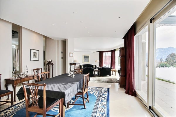 PROPRIETE EXCEPTIONNELLE DANS UN QUARTIER RESIDENTIEL VIP AVEC CALME ET VUE A 180 9