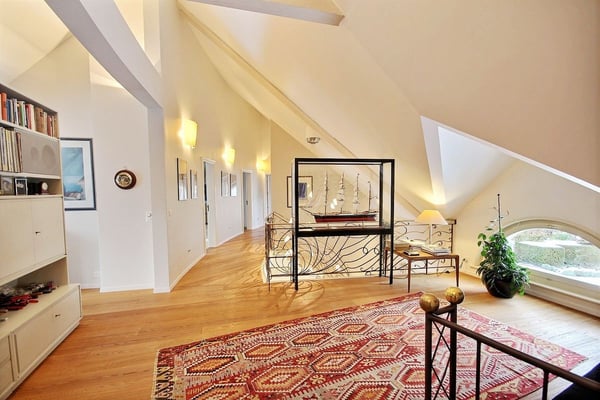 PROPRIETE EXCEPTIONNELLE DANS UN QUARTIER RESIDENTIEL VIP AVEC CALME ET VUE A 180 13