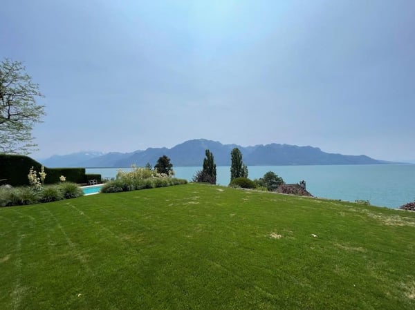 PROPRIETE EXCEPTIONNELLE DANS UN QUARTIER RESIDENTIEL VIP AVEC CALME ET VUE A 180 7