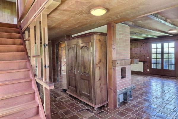 OPPORTUNITE A SAISIR   JOLI CHALET DE 5,5 PIECES AVEC BELLE VUE AU CALME 3