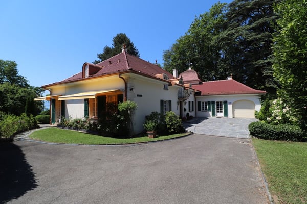 PROPRIETE EXCEPTIONNELLE DE 8,5 PIECES AU SUD DE LAUSANNE PROCHE DU LAC 11