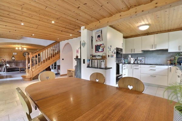 Beau chalet à vendre à Rossinière 2