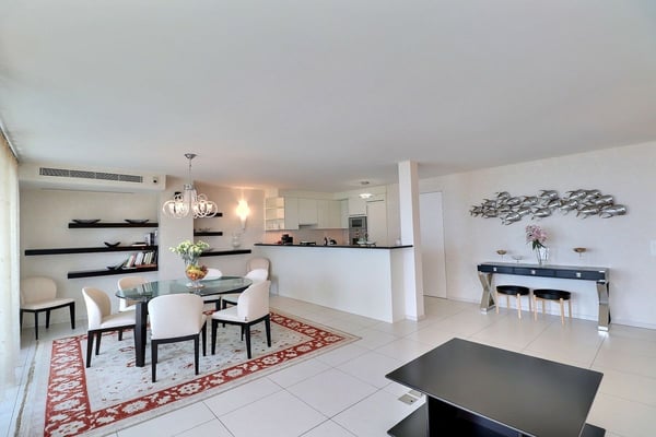OPPORTUNITE - LUXUEUX ATTIQUE DE 4.5 PIECES AU CENTRE DE MONTREUX 8