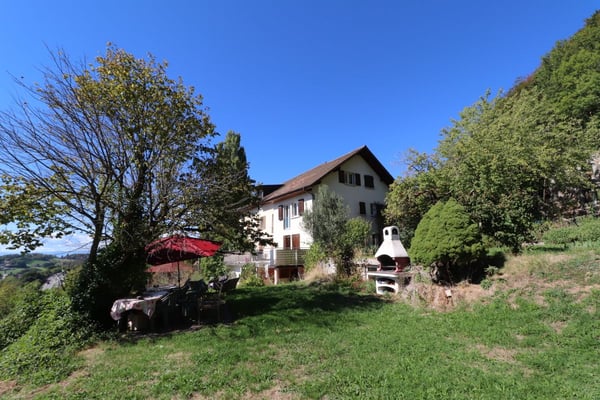 IMMEUBLE DE 4 APPARTEMENTS A RENOVER AVEC VUE PANORAMIQUE EXCEPTIONNELLE SUR LE LAC LEMAN ET LES ALPES 5