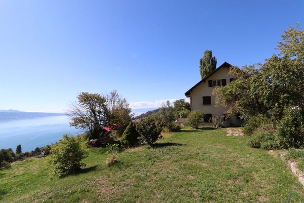 IMMEUBLE DE 4 APPARTEMENTS A RENOVER AVEC VUE PANORAMIQUE EXCEPTIONNELLE SUR LE LAC LEMAN ET LES ALPES 6