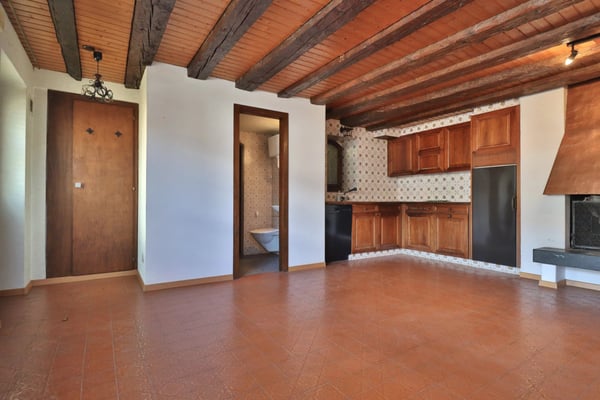 RARE - House to renovate 12