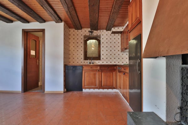 RARE - House to renovate 13