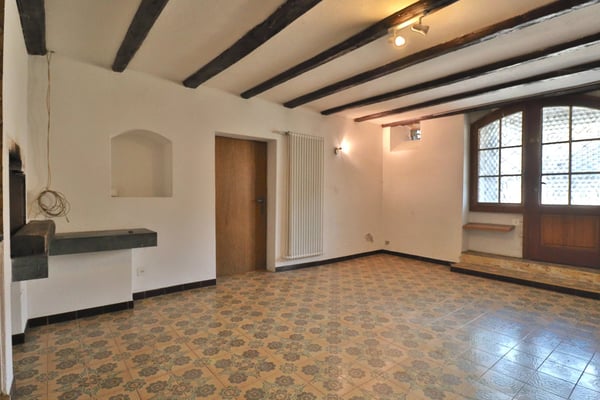 RARE - House to renovate 6