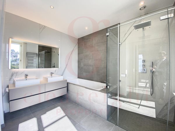 Propriété d'exception et de prestige (entièrement rénovée) 9