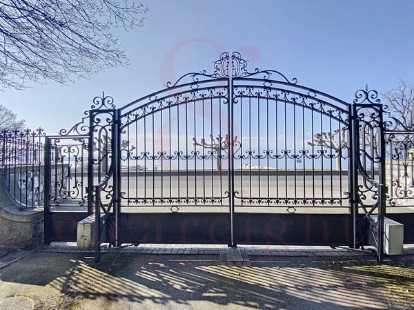 Propriété d'exception et de prestige (entièrement rénovée) 13