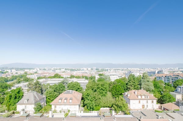 A louer: Magnifique appartement rénové avec vue panoramique 10