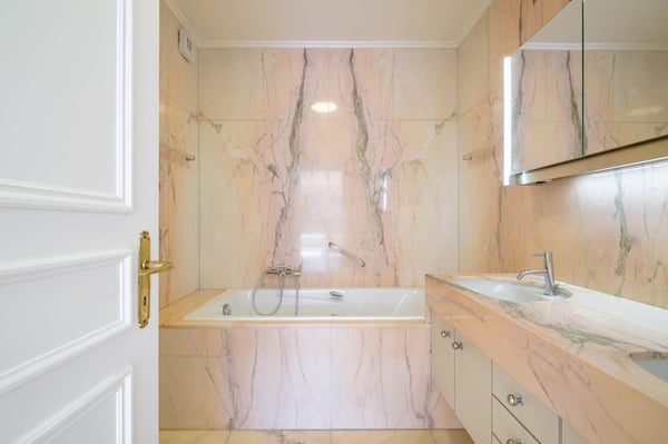 A louer: Magnifique appartement rénové avec vue panoramique 6