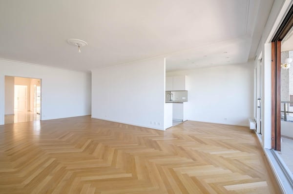 A louer: Magnifique appartement rénové avec vue panoramique 4