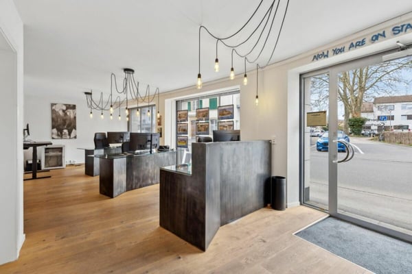 Arcade/Vitrine/Boutique 12 m2 à Yverdon-les-Bains 2