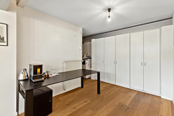 Arcade/Vitrine/Boutique 12 m2 à Yverdon-les-Bains 11