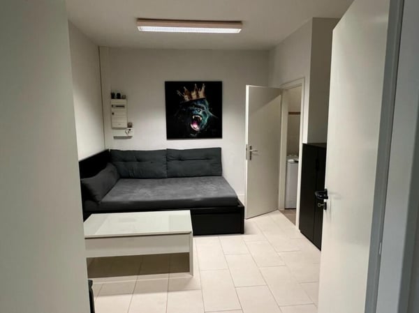 Arcade/Vitrine/Boutique 1.5 pièces 17 m2 à Vufflens-la-Ville 2