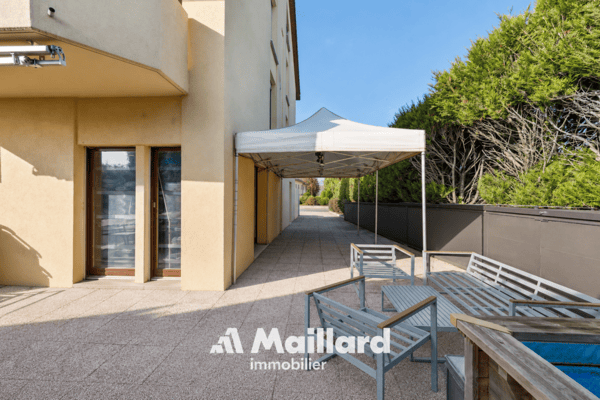 Espace professionnel d'exception avec vaste terrasse privative à Bogis-Bossey 9