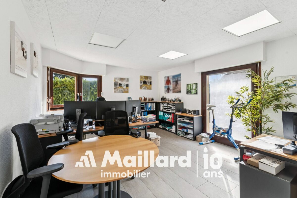 Espace professionnel d'exception avec vaste terrasse privative à Bogis-Bossey
