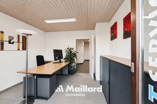 Espace professionnel d'exception avec vaste terrasse privative à Bogis-Bossey 2